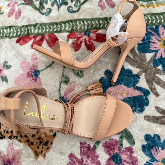 Lulu's Nude Strappy Heels size 5 BRAND NEW - Picture 1 of 1